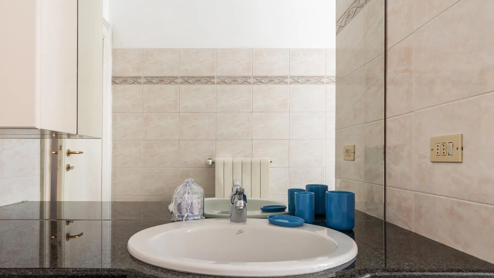 Apartment Bilocale Di Charme A Due Passi Da Pt Romana Milan